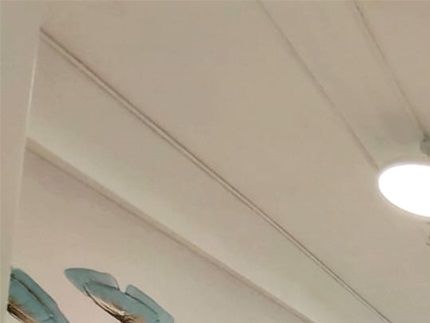 瑜伽練習室，有20多呎闊的落地鏡牆，亦有可調校光暗和色溫的天花燈。